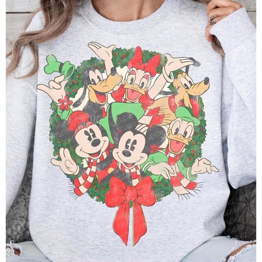 Mickey And‎ Friends Christmas Retro Design Sweater Adult Unisex Small